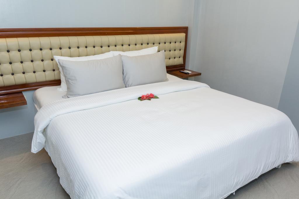 Koko'S Place Diniwid Balabag  Экстерьер фото