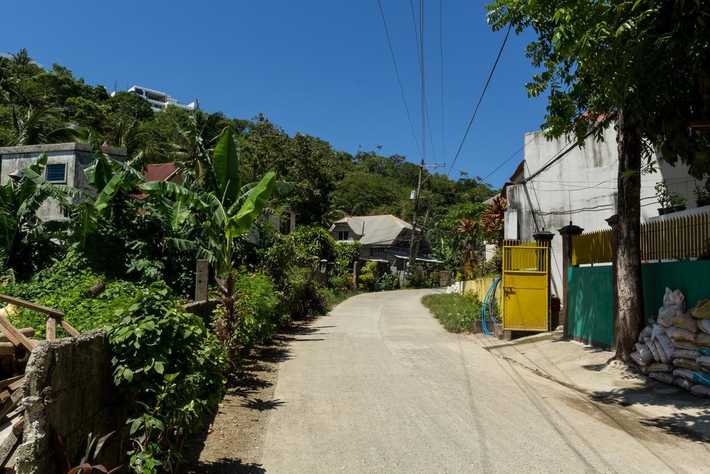 Koko'S Place Diniwid Balabag  Экстерьер фото